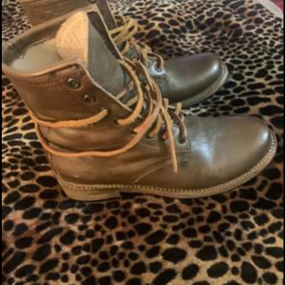 Freebird by Steven..super cute..too small for me